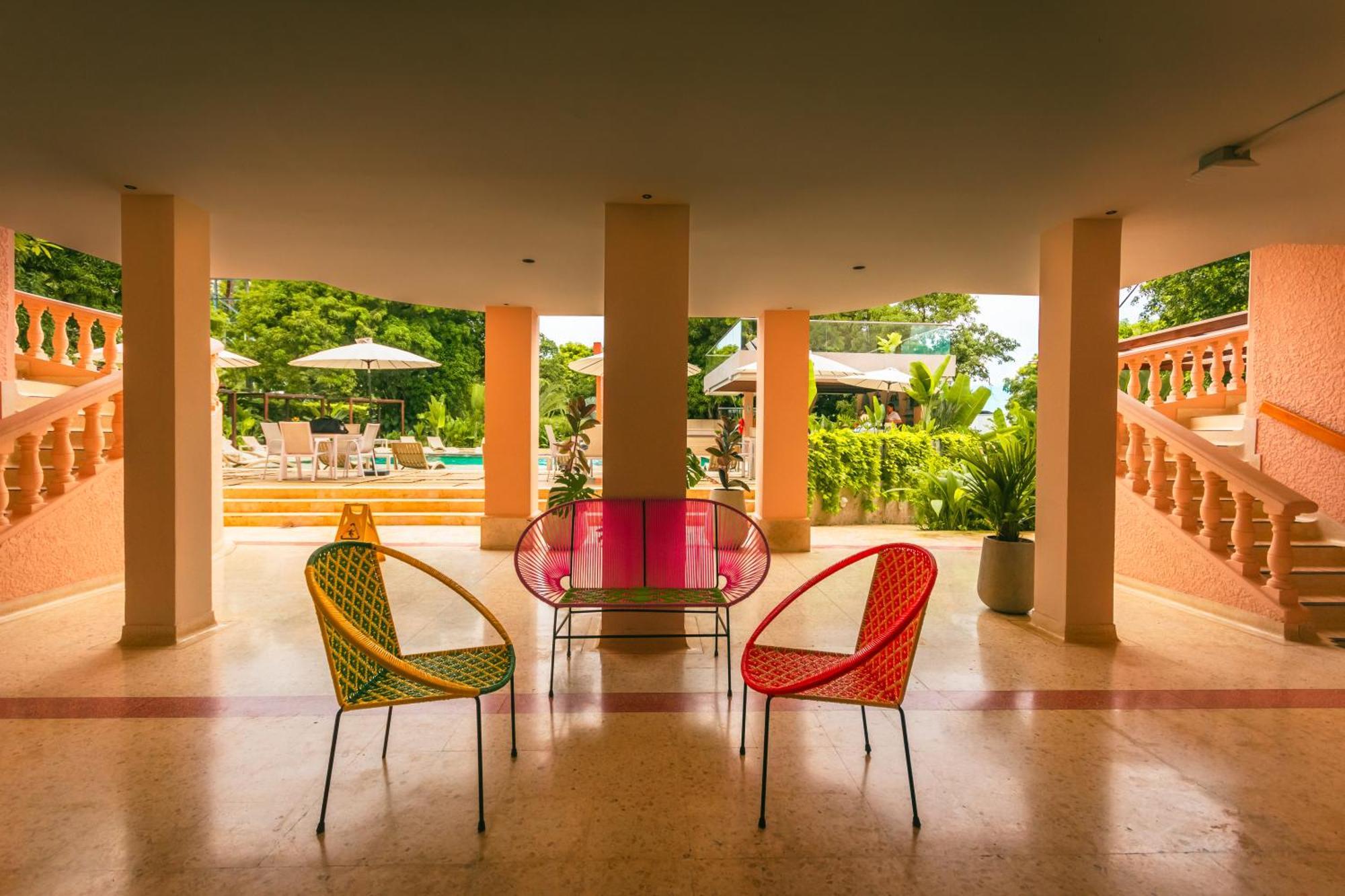 Del Tropico Hotel سوبيتران المظهر الخارجي الصورة