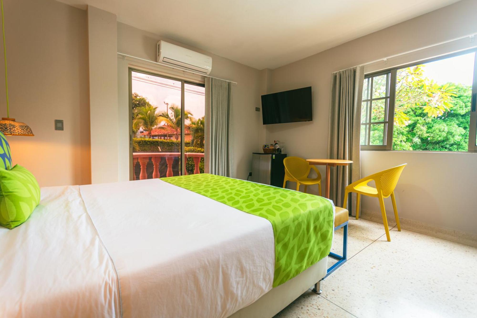 Del Tropico Hotel سوبيتران الغرفة الصورة
