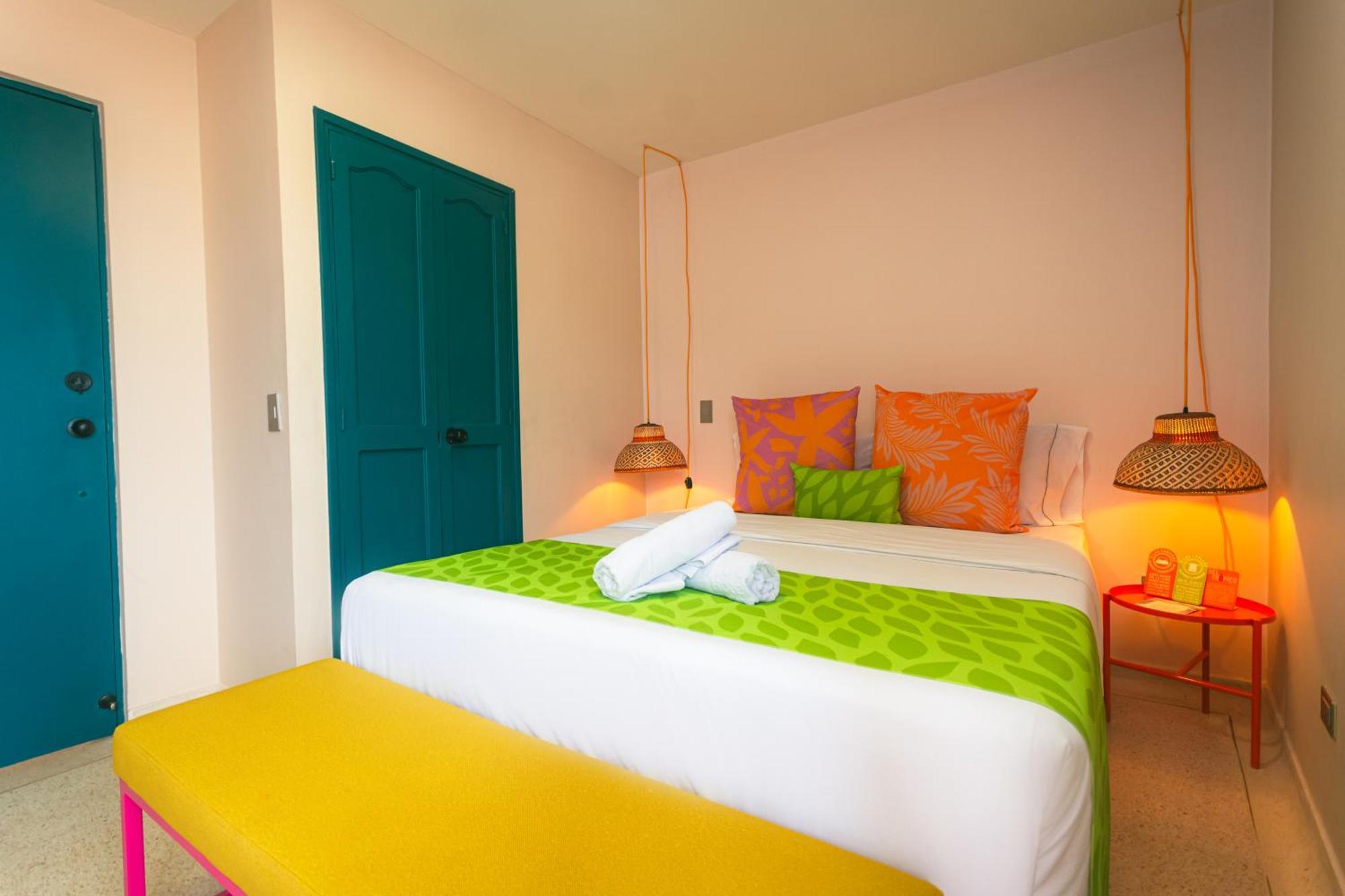 Del Tropico Hotel سوبيتران الغرفة الصورة