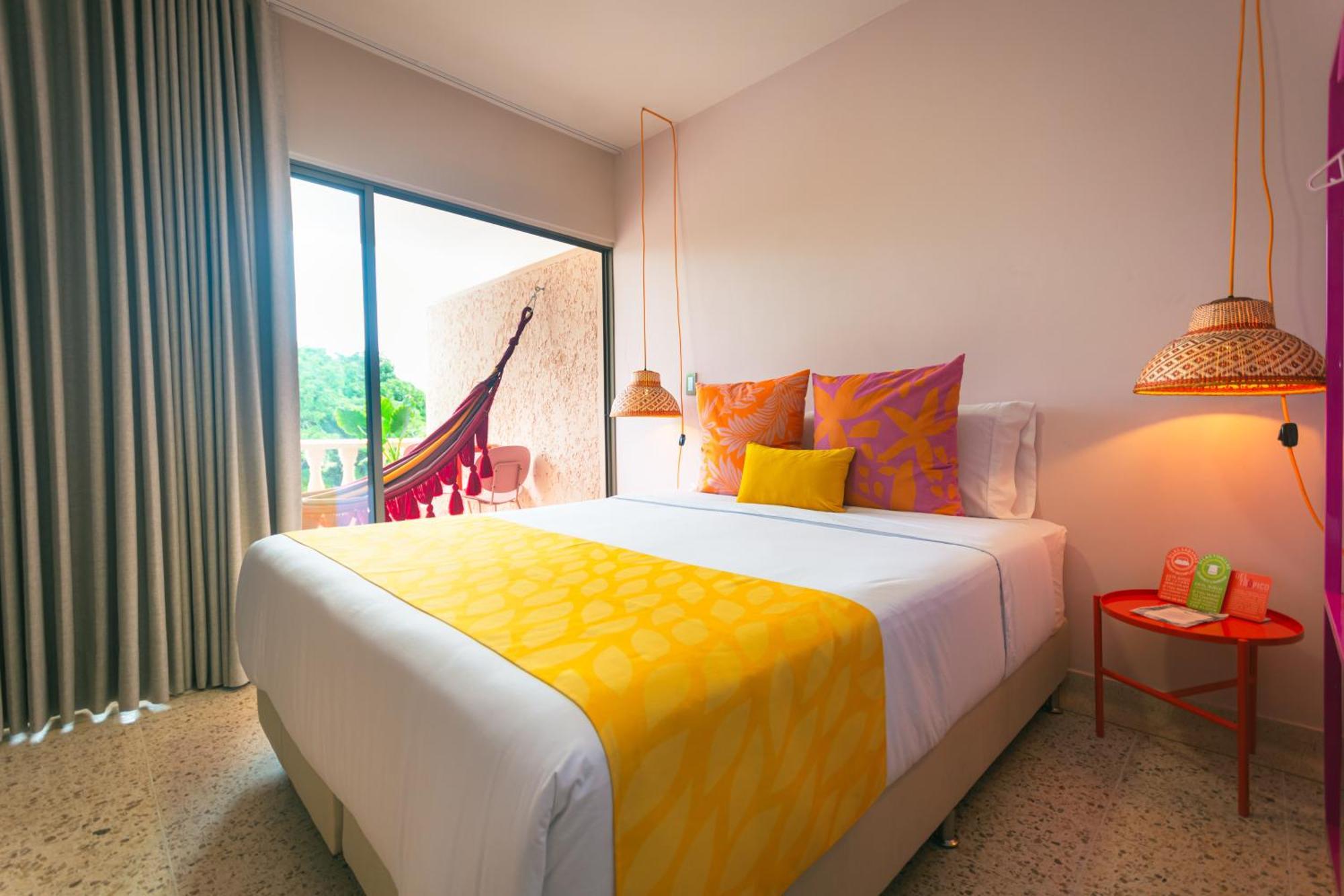 Del Tropico Hotel سوبيتران الغرفة الصورة