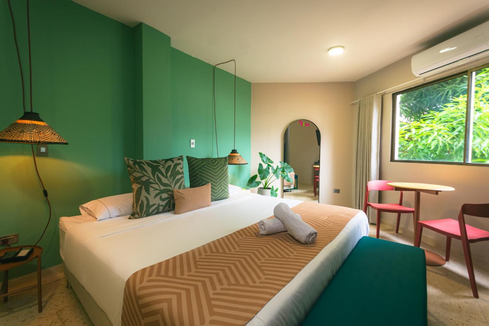 Del Tropico Hotel سوبيتران الغرفة الصورة